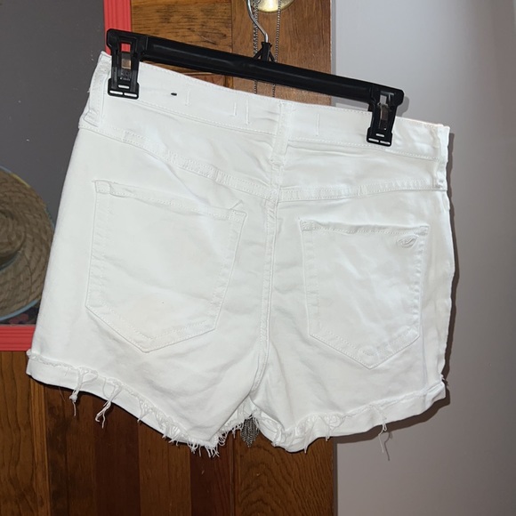 Hollister White High Rise Shorts - Picture 2 of 3